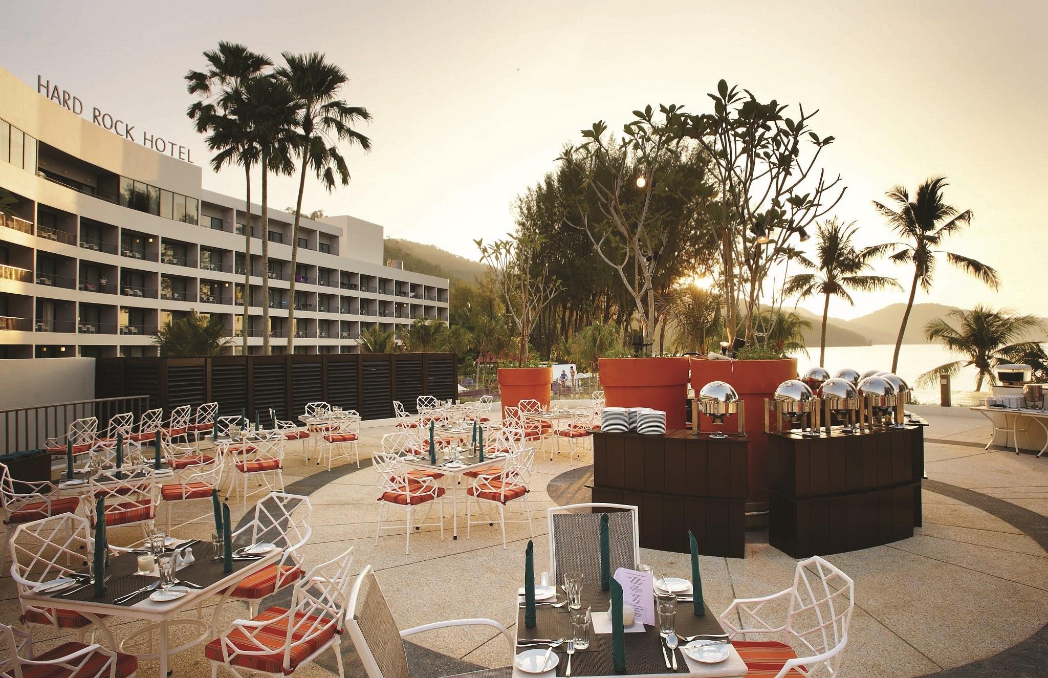 Hard Rock Hotel Penang Batu Feringgi Restoran fotoğraf The Beach Club