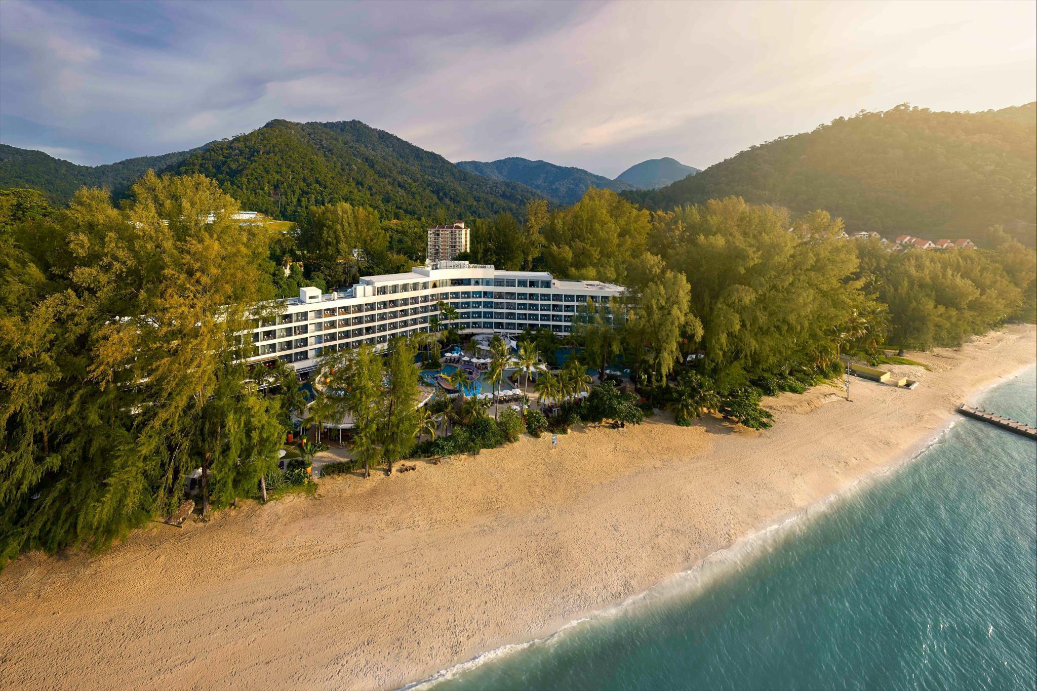 Hard Rock Hotel Penang Batu Feringgi Dış mekan fotoğraf The Royal Paradise Hotel and Spa
