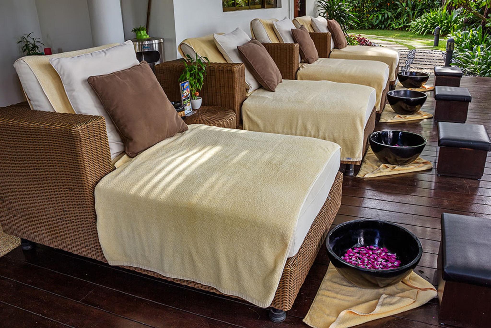 Hard Rock Hotel Penang Batu Feringgi Dış mekan fotoğraf Spa beds